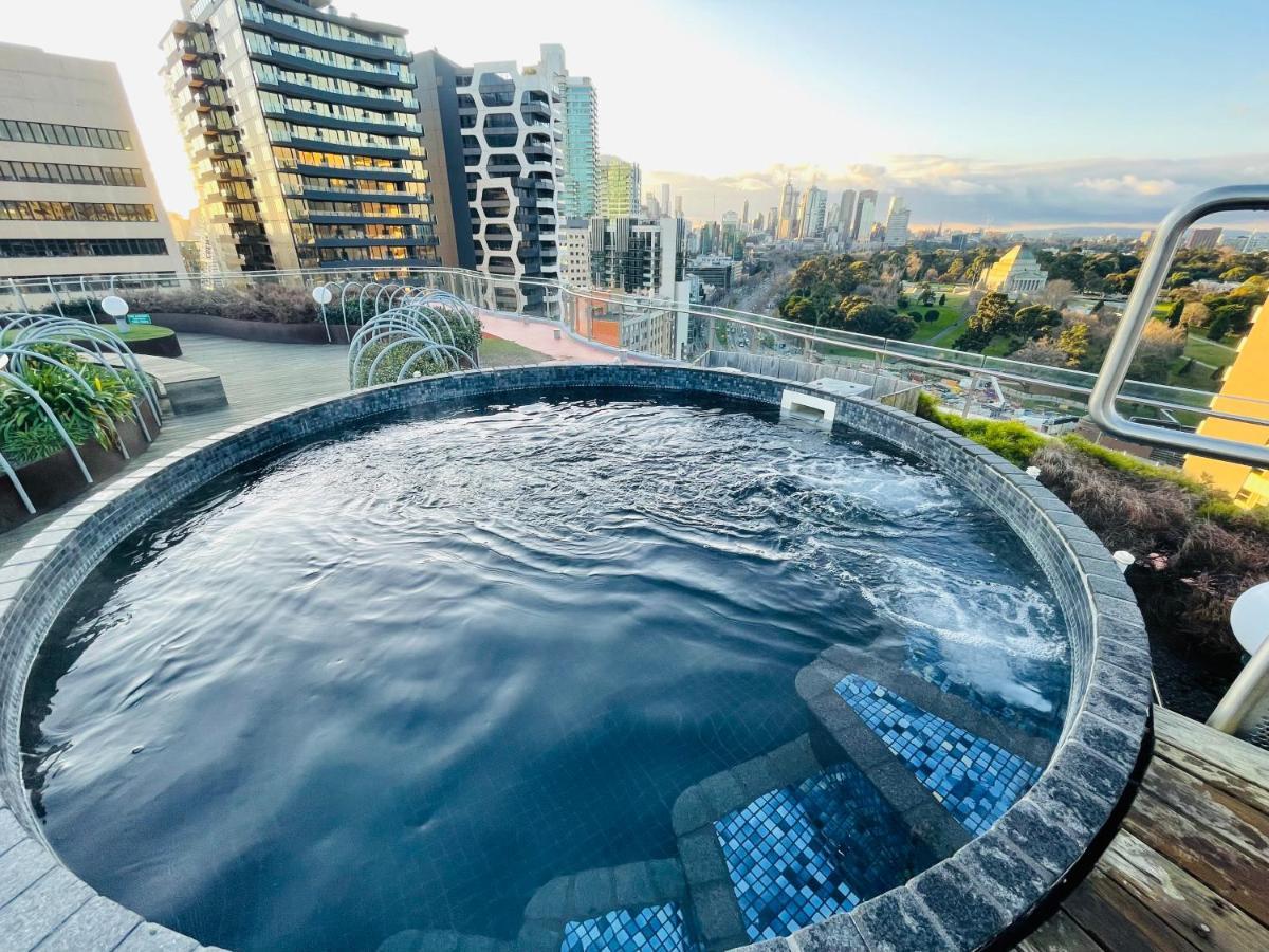 Cozy 1 Bed Apt & Spa,Free Parking ,Phenomena Views Melbourne Kültér fotó