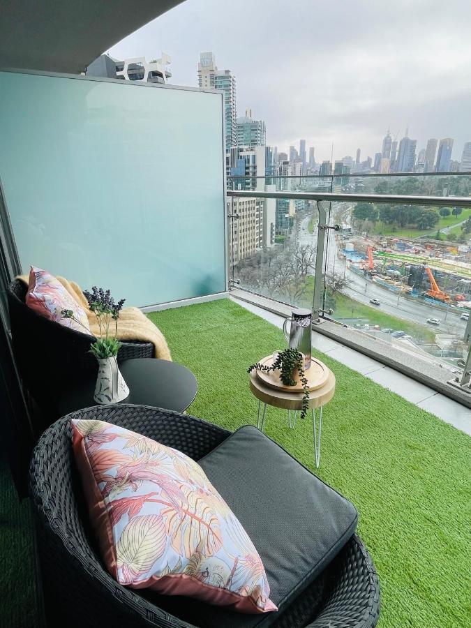 Cozy 1 Bed Apt & Spa,Free Parking ,Phenomena Views Melbourne Kültér fotó